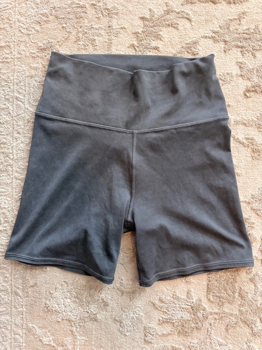 Vuori Studio Wash High-Waist Women’s Performance Bike Shorts